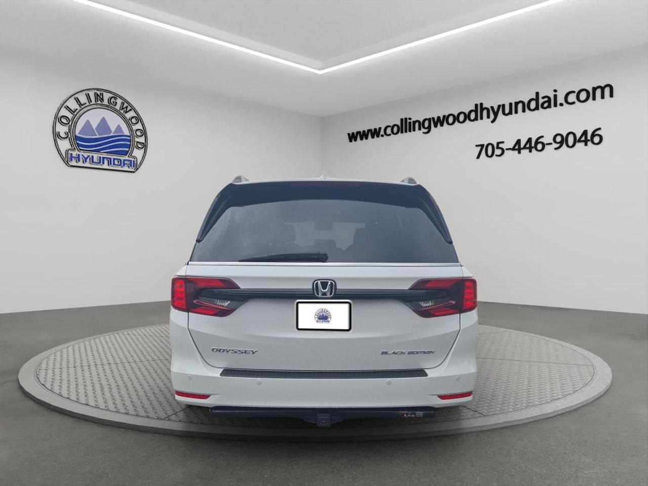 2023 Honda Odyssey Black Edition Photo
