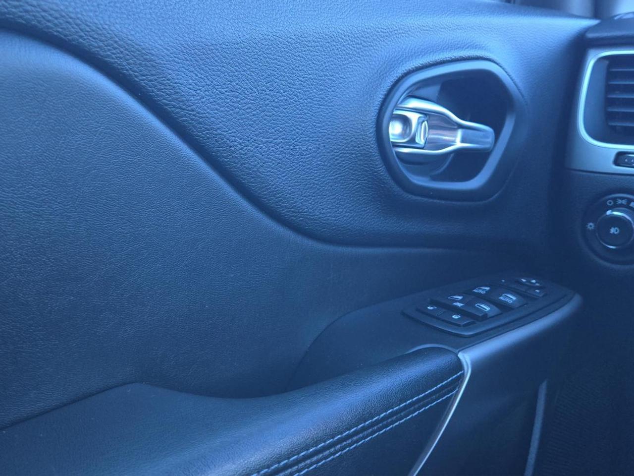 2019 Jeep Cherokee North Photo