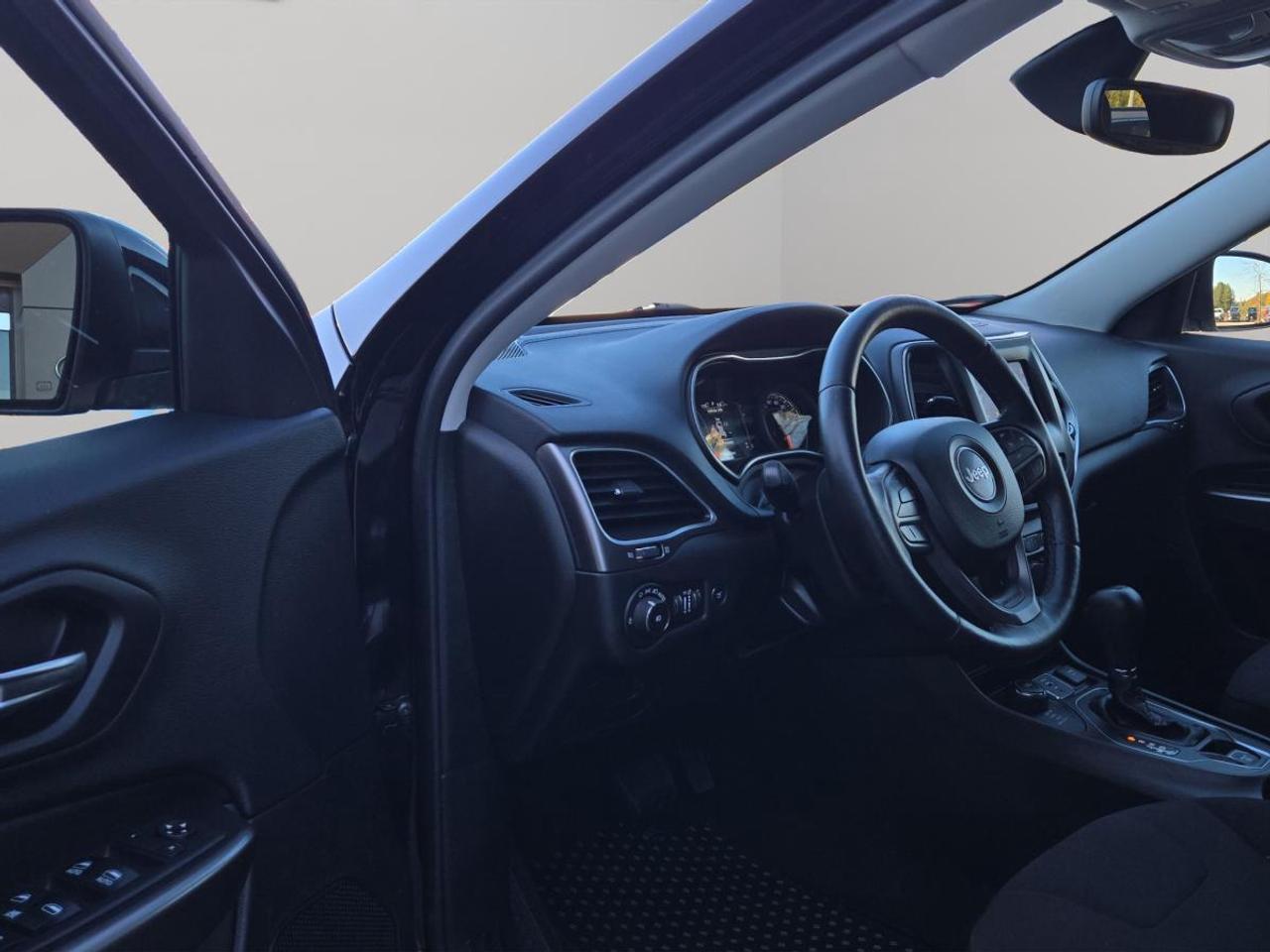2019 Jeep Cherokee North Photo