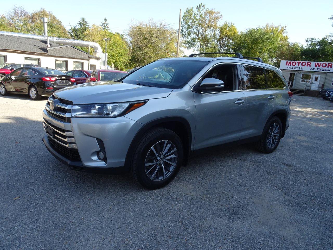 2019 Toyota Highlander XLE Photo1