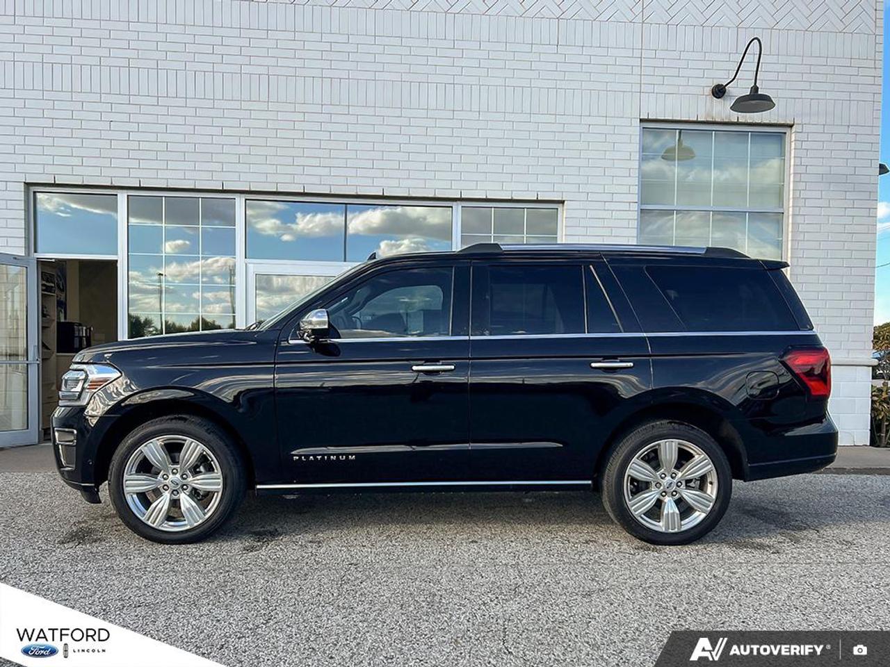 2024 Ford Expedition Platinum 4x4 Photo2