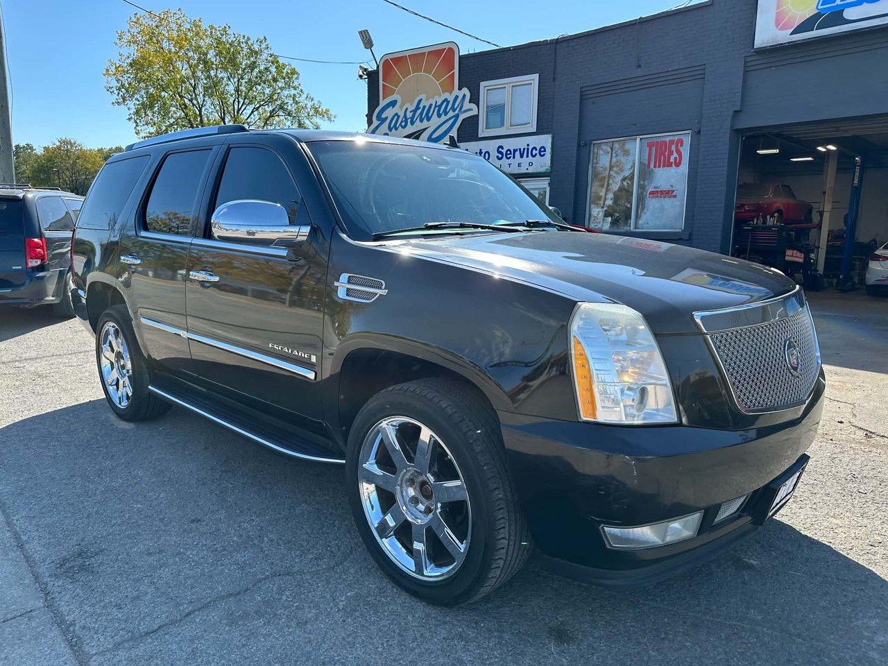 2007 Cadillac Escalade SAFETY INCLUDED Photo