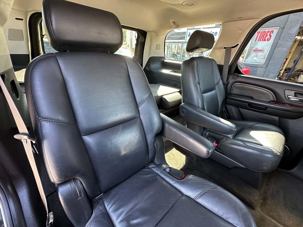 2007 Cadillac Escalade SAFETY INCLUDED Photo