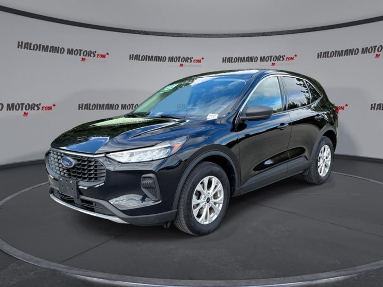 2023 Ford Escape Active AWD | No Accidents | Heated Steering Wheel Photo