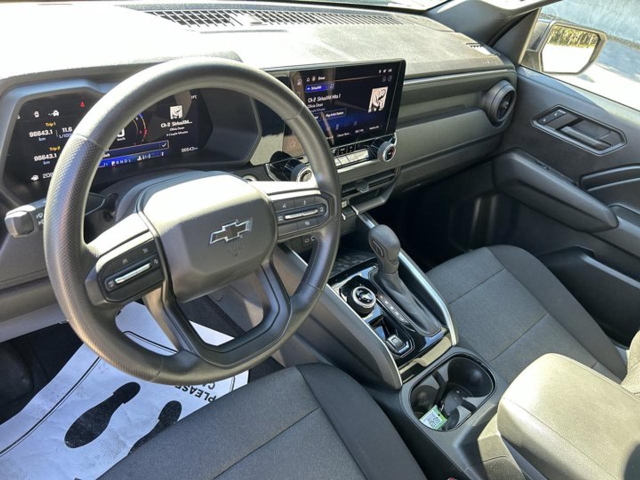 2024 Chevrolet Colorado Trail Boss Crew Cab 5' Box 4WD | One Owner Photo