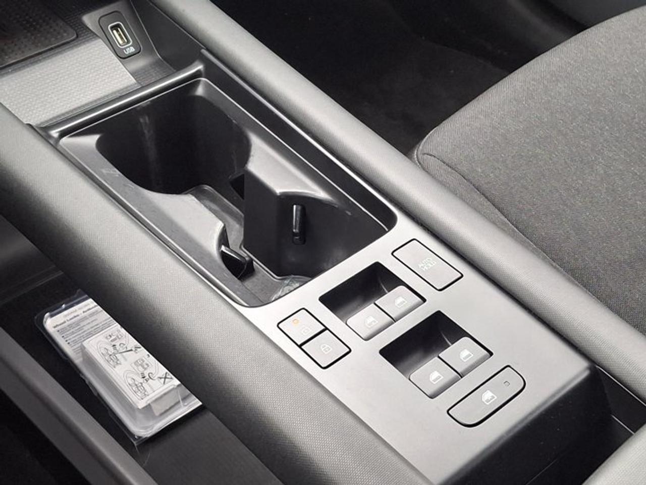 2023 Hyundai IONIQ 6 Preferred AWD | Long Range Battery | Nav | Adaptive Cruise | Heated Wheel + Seats | Pwr Seat & More! Photo