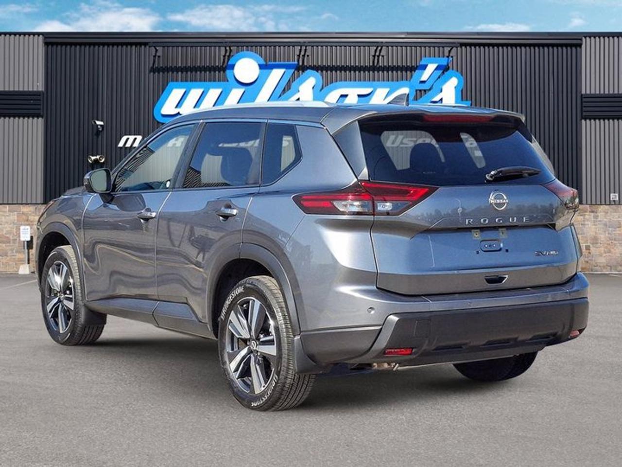 2024 Nissan Rogue SV Premium AWD | Leather | Sunroof | Power Seat | Adaptive Cruise | Heated Wheel + Seats | and More! Photo2