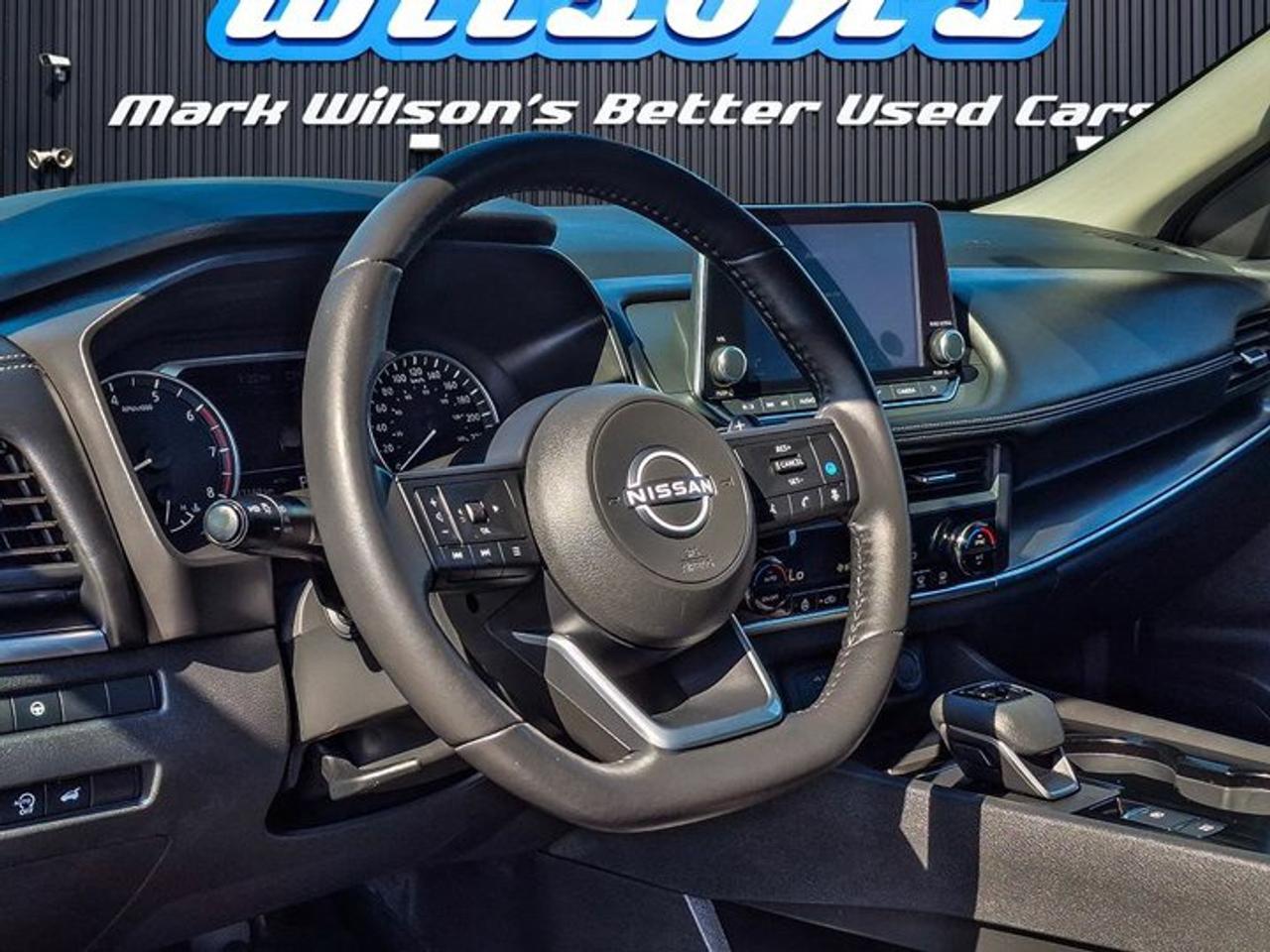 2024 Nissan Rogue SV Premium AWD | Leather | Sunroof | Power Seat | Adaptive Cruise | Heated Wheel + Seats | and More! Photo