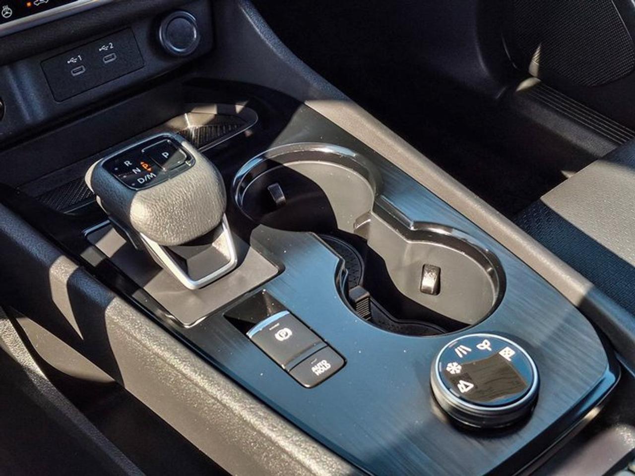 2024 Nissan Rogue SV Premium AWD | Leather | Sunroof | Power Seat | Adaptive Cruise | Heated Wheel + Seats | and More! Photo