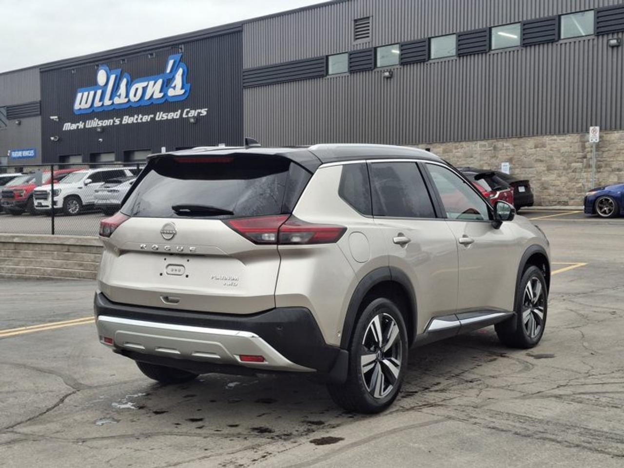 2022 Nissan Rogue Platinum AWD | Leather | Sunroof | Nav | HUD | 360 Camera | Heated Wheel + Seats | CarPlay & More ! Photo4