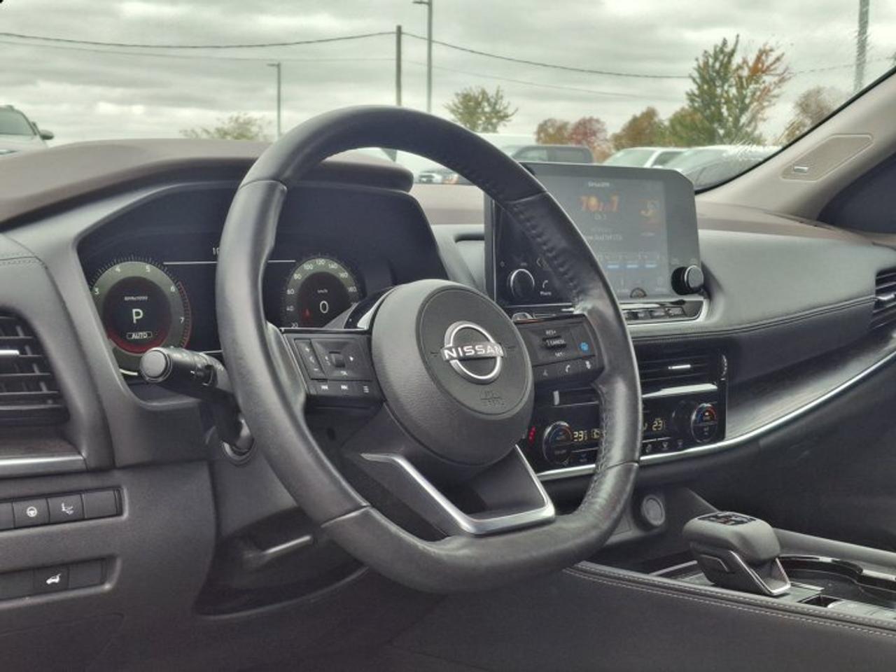 2022 Nissan Rogue Platinum AWD | Leather | Sunroof | Nav | HUD | 360 Camera | Heated Wheel + Seats | CarPlay & More ! Photo