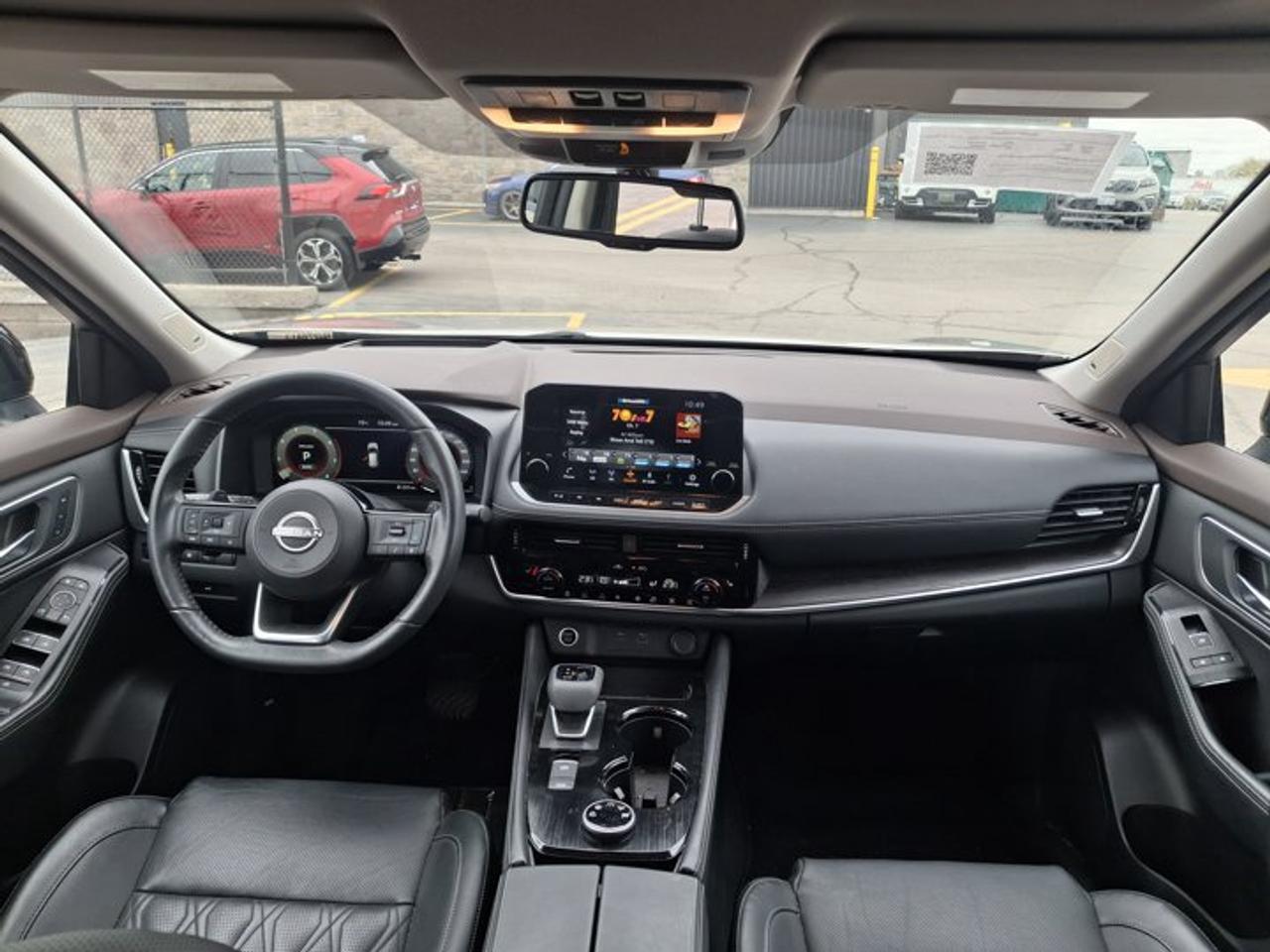 2022 Nissan Rogue Platinum AWD | Leather | Sunroof | Nav | HUD | 360 Camera | Heated Wheel + Seats | CarPlay & More ! Photo