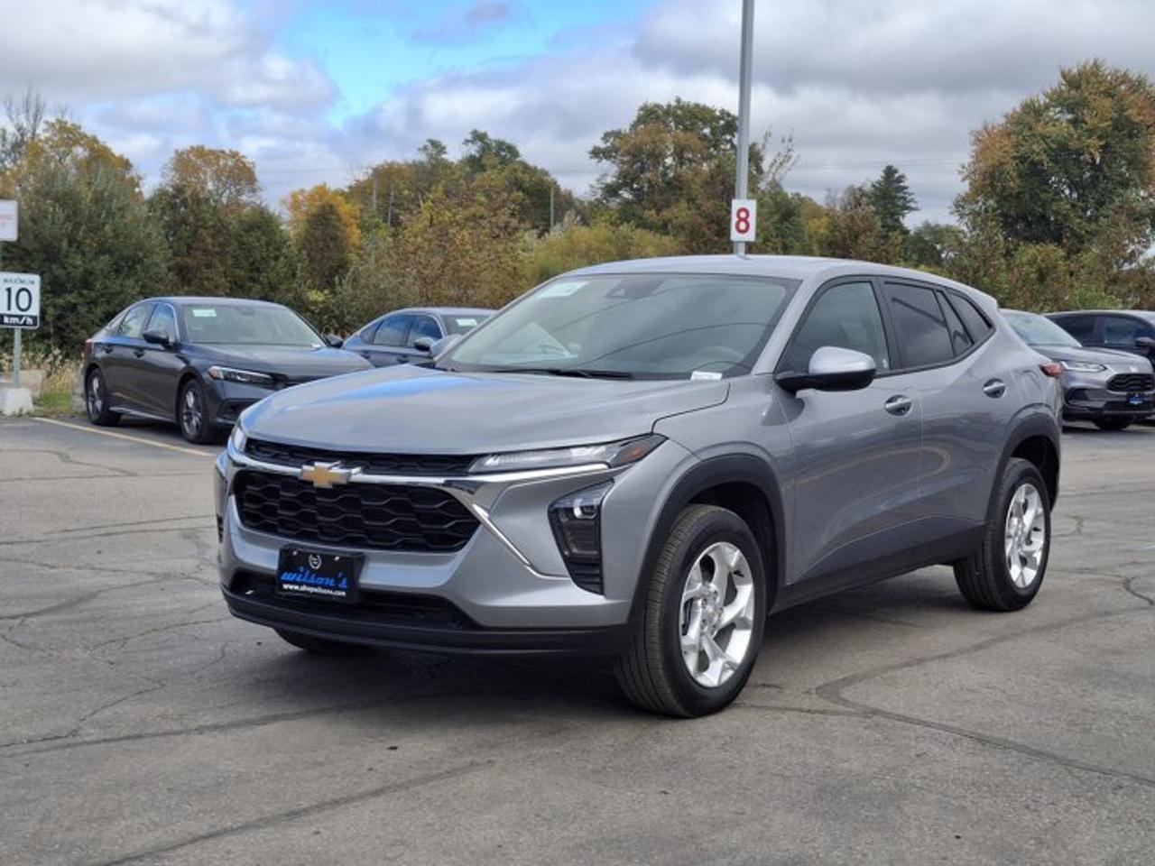 2025 Chevrolet Trax LS | Heated Seats | Remote Start | Lane Keep Assist | Carplay + Android Auto | BSM and More ! Photo0