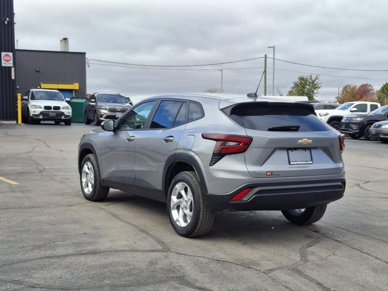 2025 Chevrolet Trax LS | Heated Seats | Remote Start | Lane Keep Assist | Carplay + Android Auto | BSM and More ! Photo