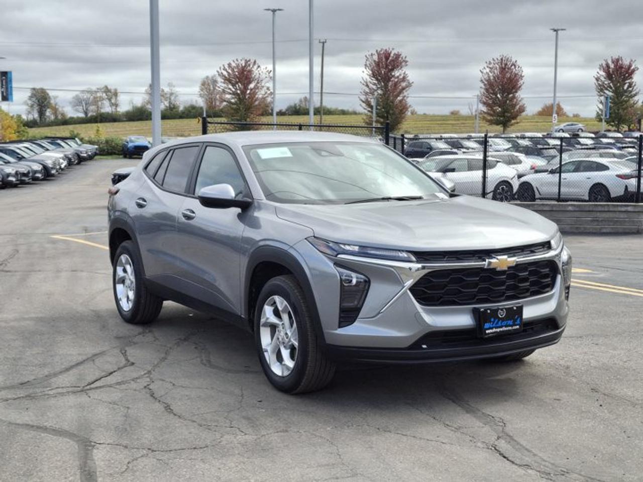 2025 Chevrolet Trax LS | Heated Seats | Remote Start | Lane Keep Assist | Carplay + Android Auto | BSM and More ! Photo