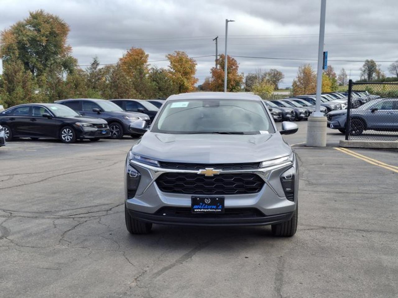 2025 Chevrolet Trax LS | Heated Seats | Remote Start | Lane Keep Assist | Carplay + Android Auto | BSM and More ! Photo