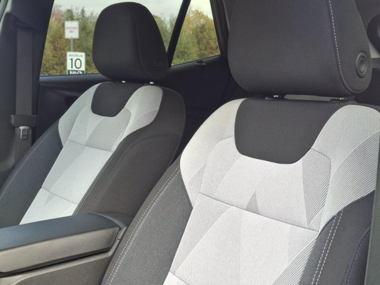 2025 Chevrolet Trax LS | Heated Seats | Remote Start | Lane Keep Assist | Carplay + Android Auto | BSM and More ! Photo