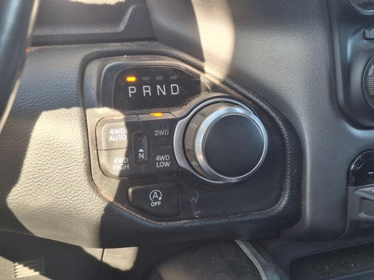 2022 RAM 1500 Big Horn Crew 4X4 | RamBox | Heated Bucket Seats | Heated Wheel | Remote Start | and More ! Photo