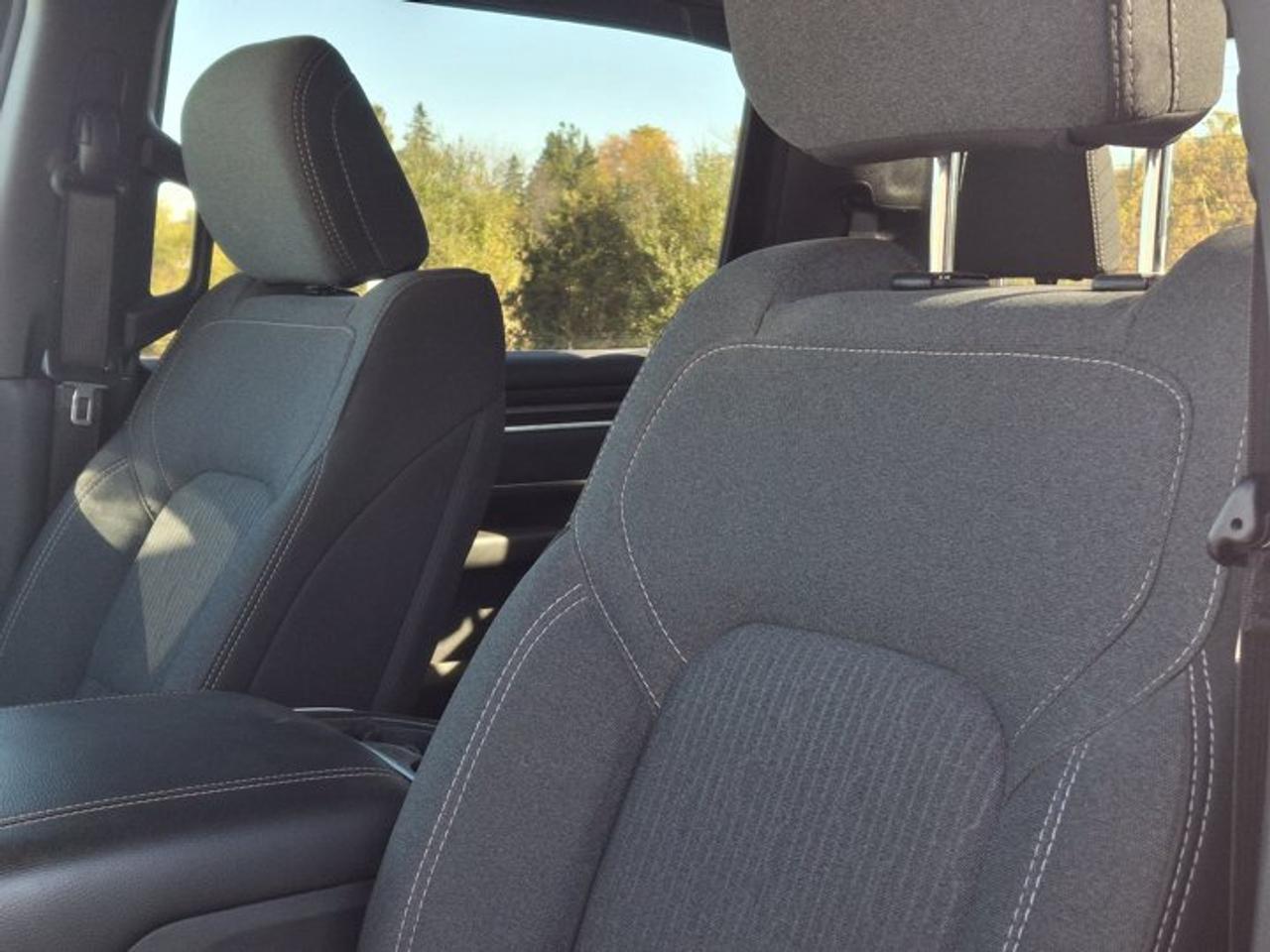 2022 RAM 1500 Big Horn Crew 4X4 | RamBox | Heated Bucket Seats | Heated Wheel | Remote Start | and More ! Photo