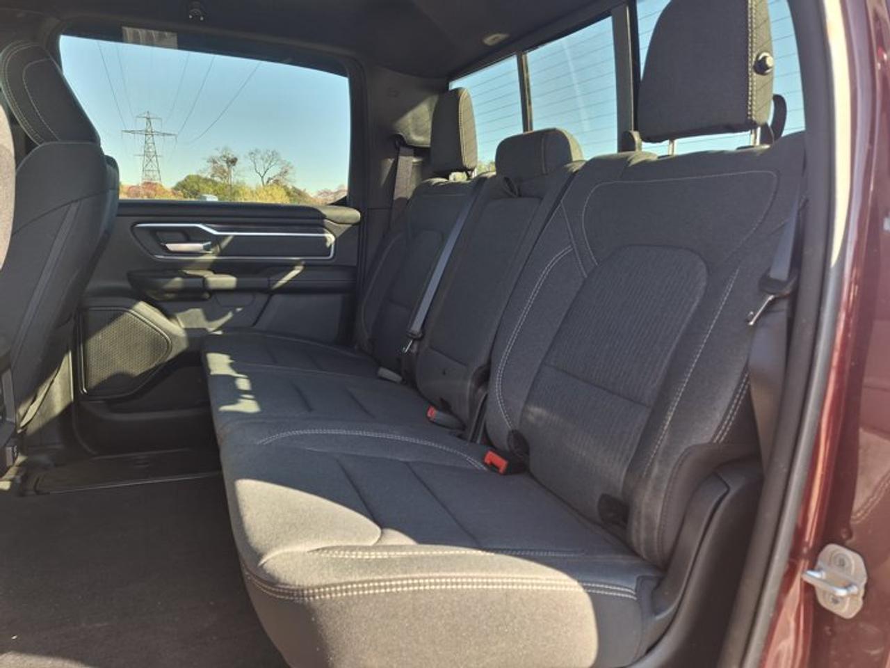 2022 RAM 1500 Big Horn Crew 4X4 | RamBox | Heated Bucket Seats | Heated Wheel | Remote Start | and More ! Photo