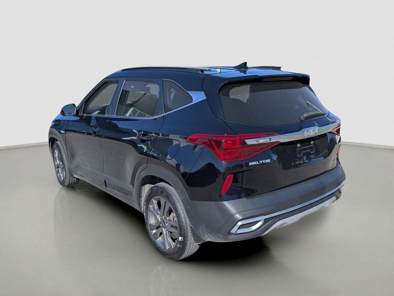 2023 Kia Seltos EX Photo