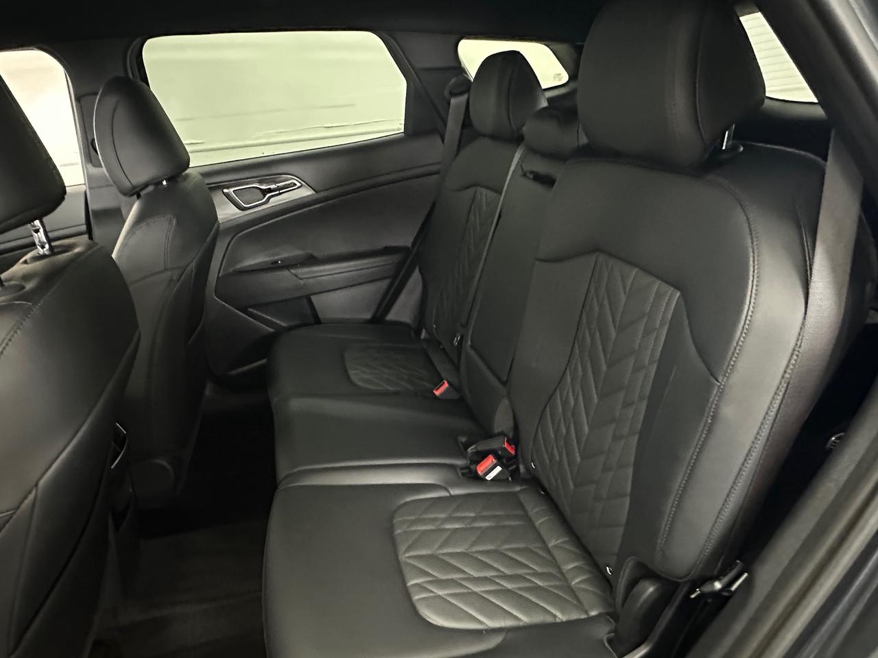 2025 Kia Sportage X-Line X-LINE/AWD/STITCHED LEATHER/31KM/1 OWNER! Photo