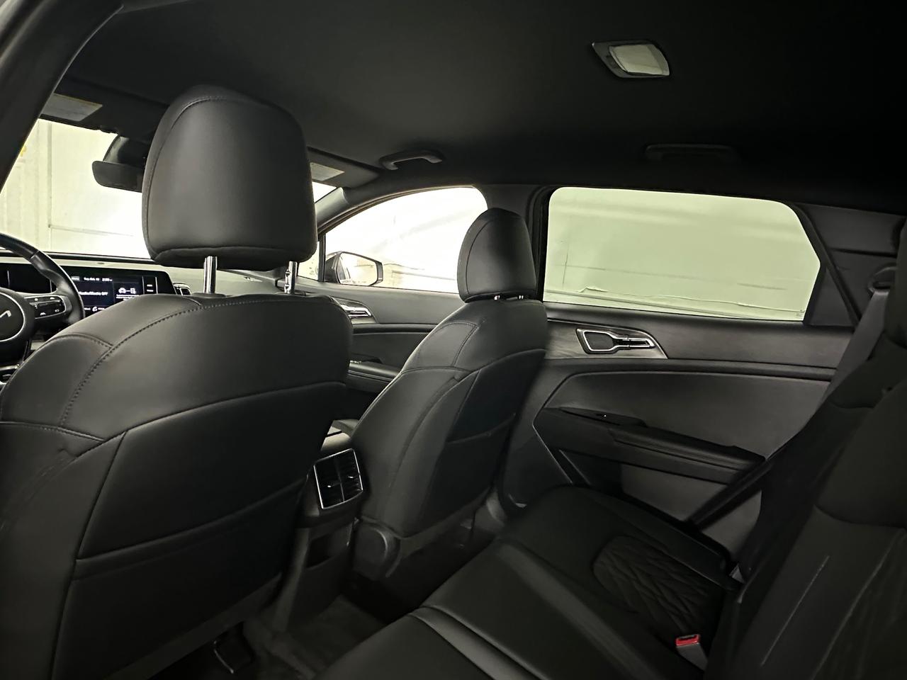 2025 Kia Sportage X-Line X-LINE/AWD/STITCHED LEATHER/31KM/1 OWNER! Photo