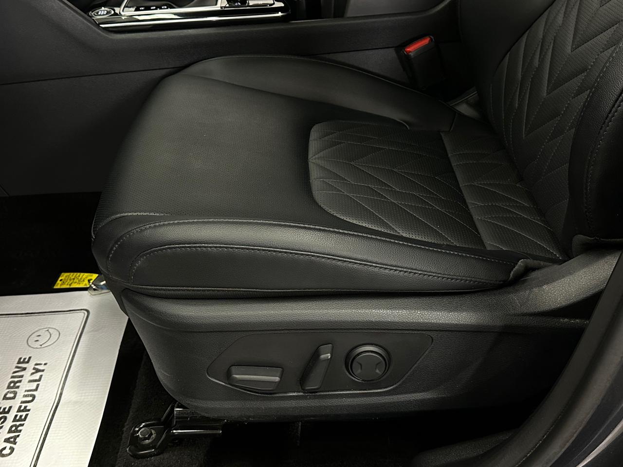 2025 Kia Sportage X-Line X-LINE/AWD/STITCHED LEATHER/31KM/1 OWNER! Photo