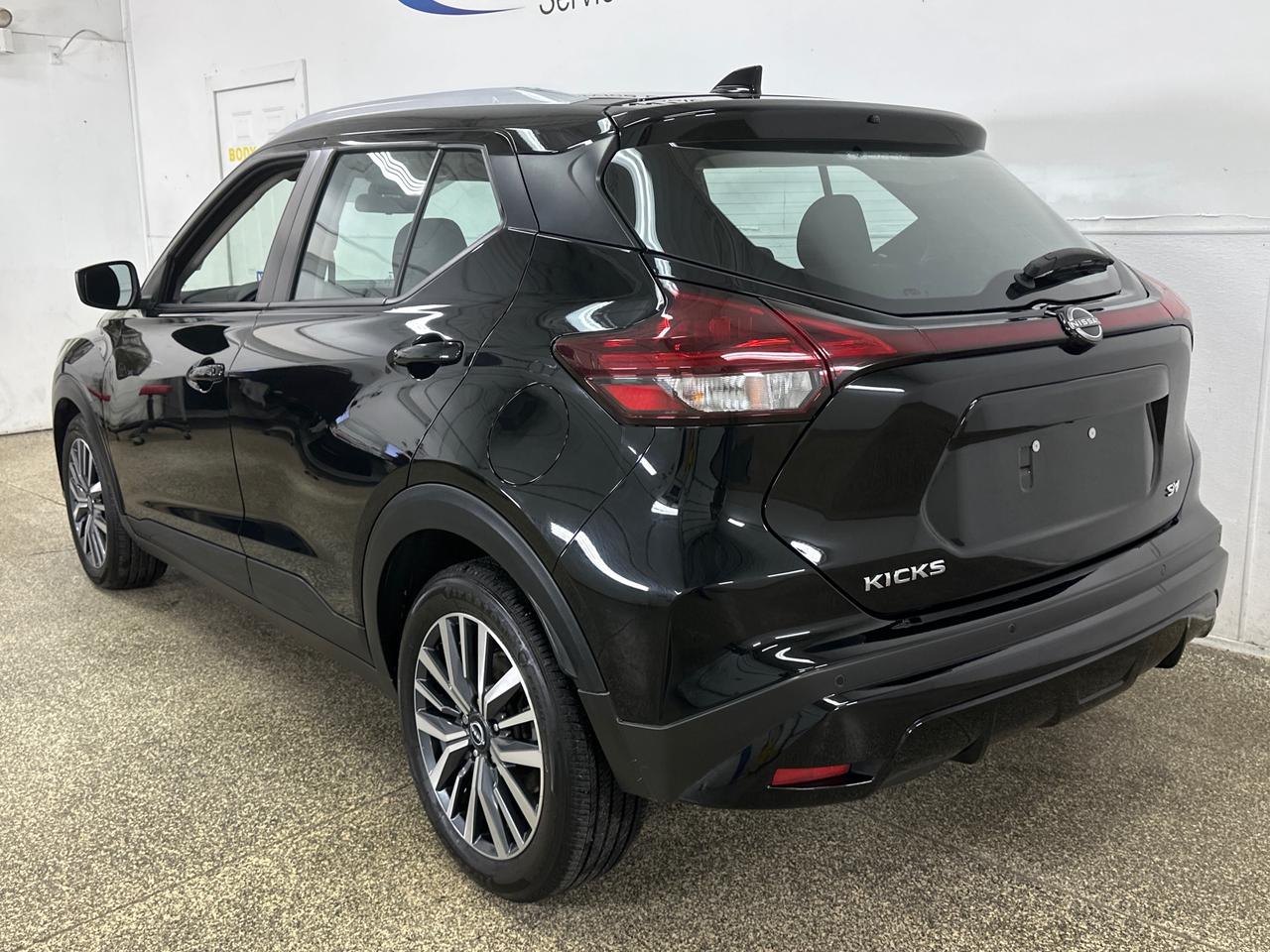 2024 Nissan Kicks SV/AUTO/16800KM/OFF 1 OWNER NISSAN LEASE! Photo