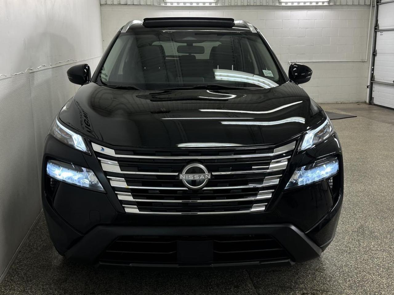 2024 Nissan Rogue SV Moonroof SV/AWD/PANOROOF/24KM/OFF NISSAN LEASE! Photo