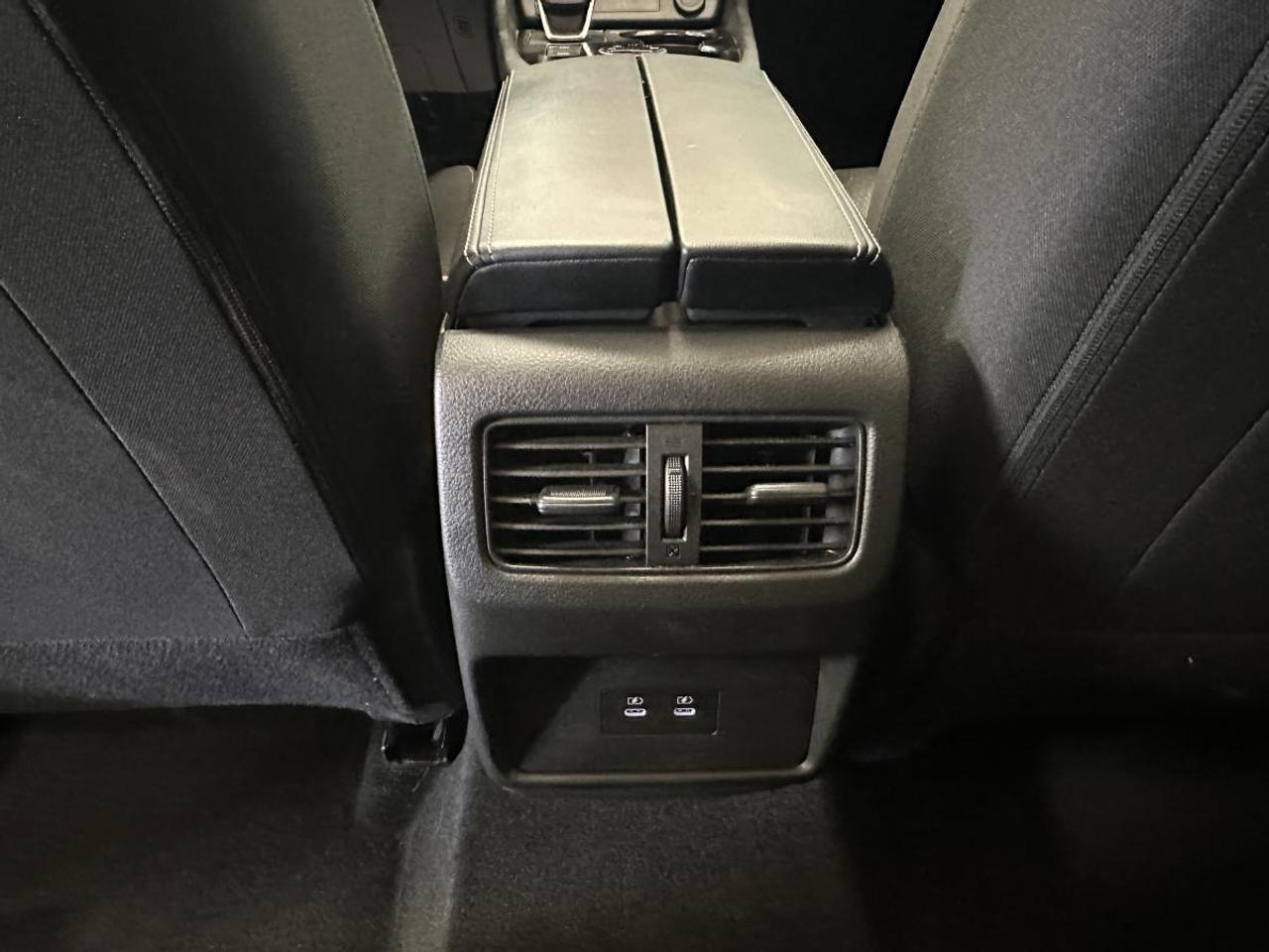 2024 Nissan Rogue SV Moonroof SV/AWD/PANOROOF/24KM/OFF NISSAN LEASE! Photo
