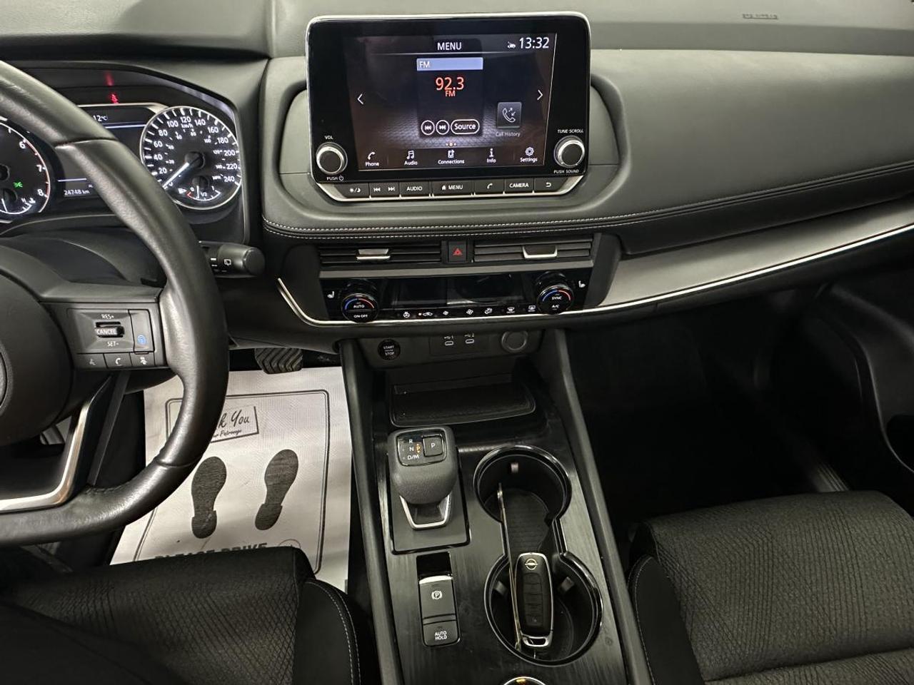 2024 Nissan Rogue SV Moonroof SV/AWD/PANOROOF/24KM/OFF NISSAN LEASE! Photo
