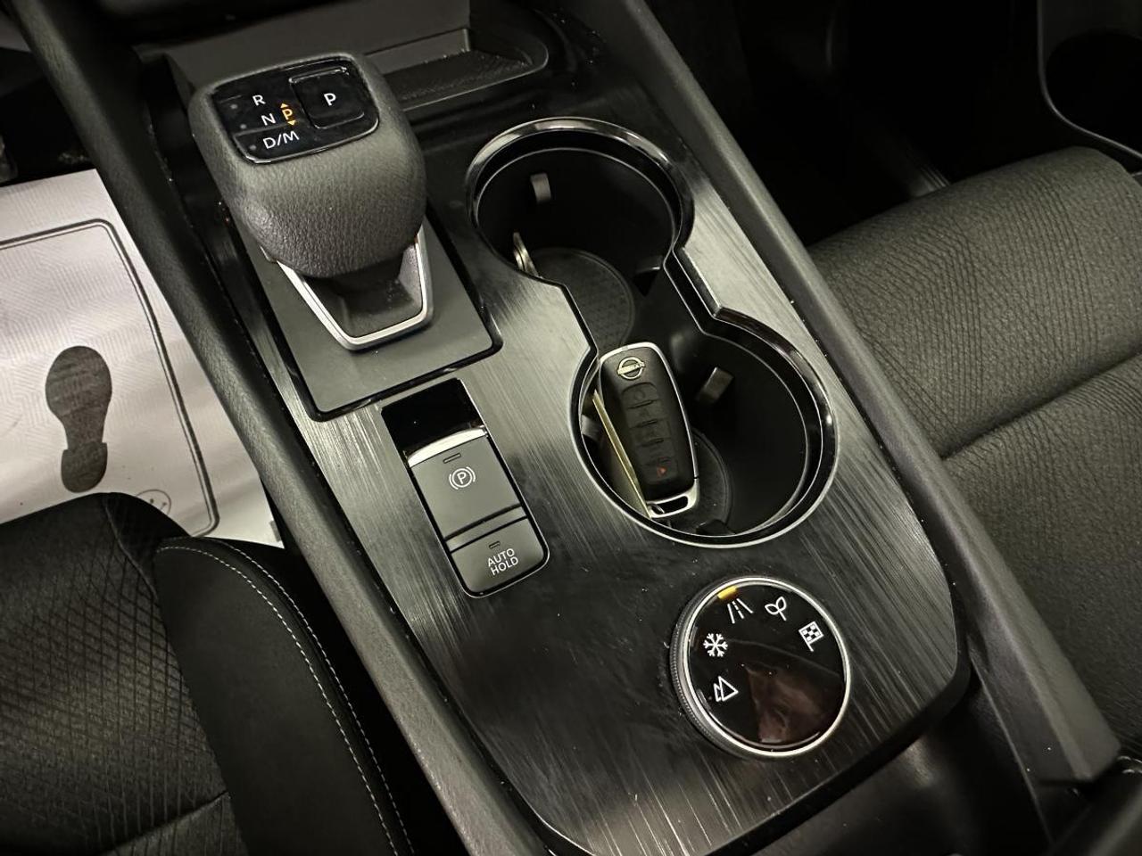 2024 Nissan Rogue SV Moonroof SV/AWD/PANOROOF/24KM/OFF NISSAN LEASE! Photo