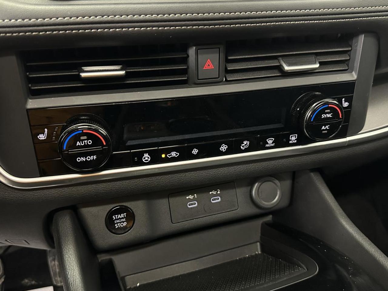2024 Nissan Rogue SV Moonroof SV/AWD/PANOROOF/24KM/OFF NISSAN LEASE! Photo