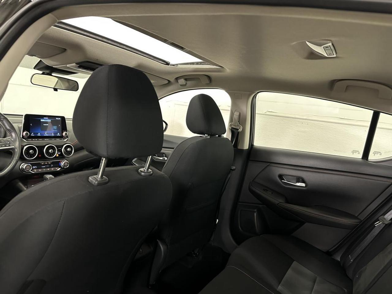 2024 Nissan Sentra SR/AUTO/21KM/SUNROOF/BLACK ON BLACK/OFF 1 OWNER NISSAN LEASE! Photo