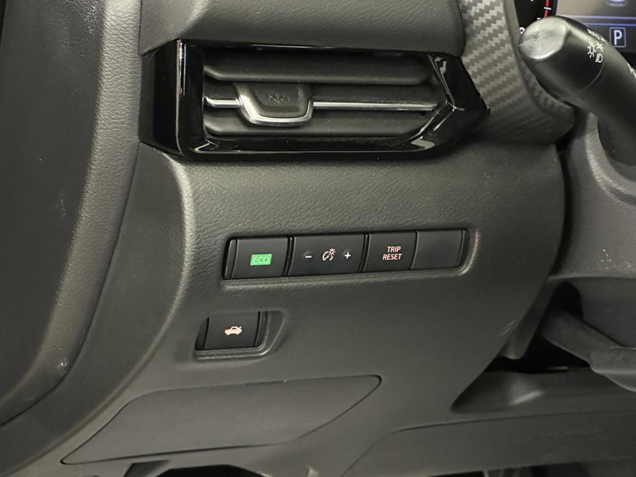 2024 Nissan Sentra SR/AUTO/21KM/SUNROOF/BLACK ON BLACK/OFF 1 OWNER NISSAN LEASE! Photo