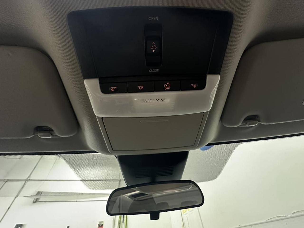 2024 Nissan Sentra SR/AUTO/21KM/SUNROOF/BLACK ON BLACK/OFF 1 OWNER NISSAN LEASE! Photo