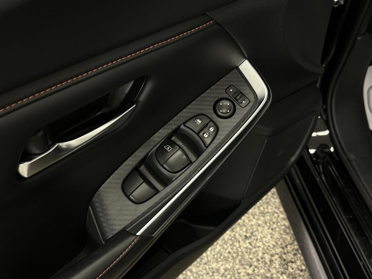 2024 Nissan Sentra SR/AUTO/21KM/SUNROOF/BLACK ON BLACK/OFF 1 OWNER NISSAN LEASE! Photo