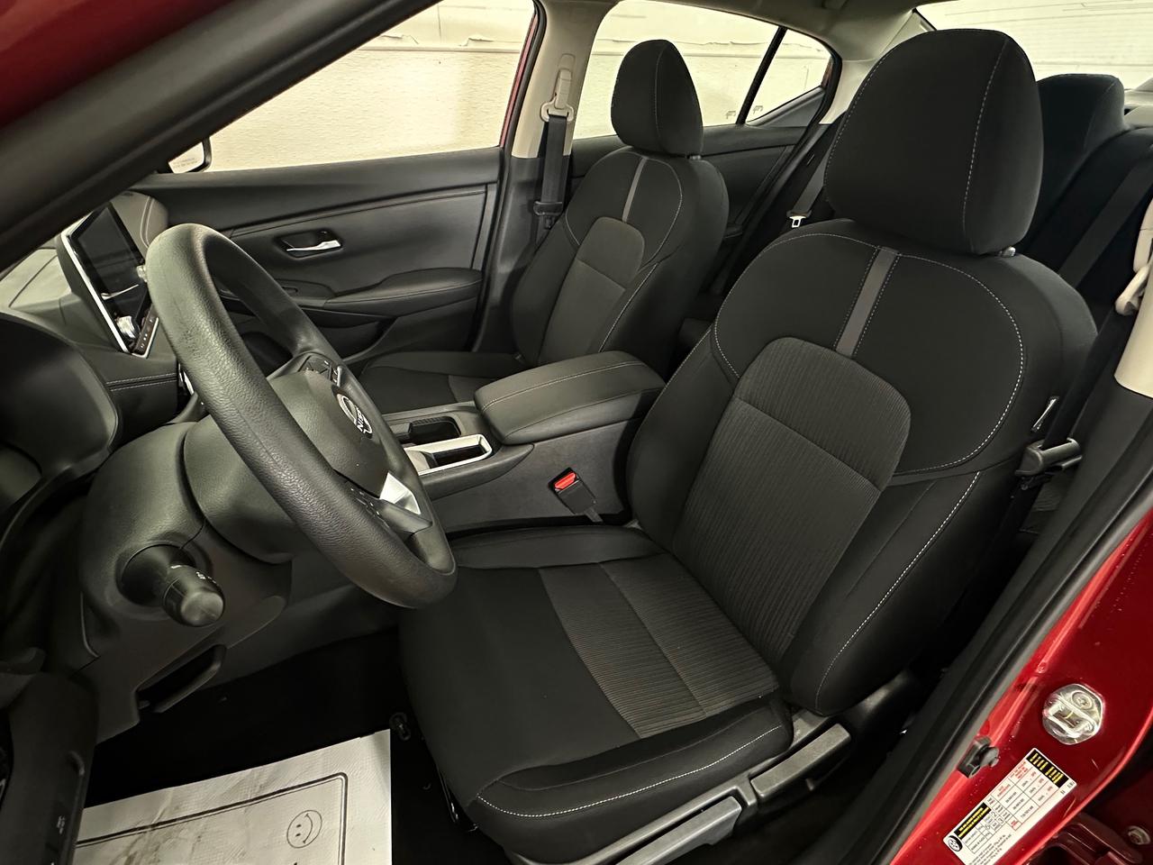 2024 Nissan Sentra SV/AUTO/SUNROOF/3600KM/OFF 1 OWNER NISSAN LEASE! Photo