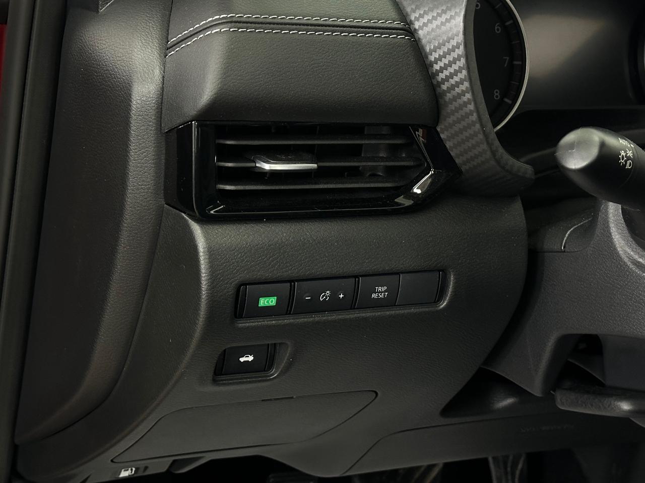 2024 Nissan Sentra SV/AUTO/SUNROOF/3600KM/OFF 1 OWNER NISSAN LEASE! Photo