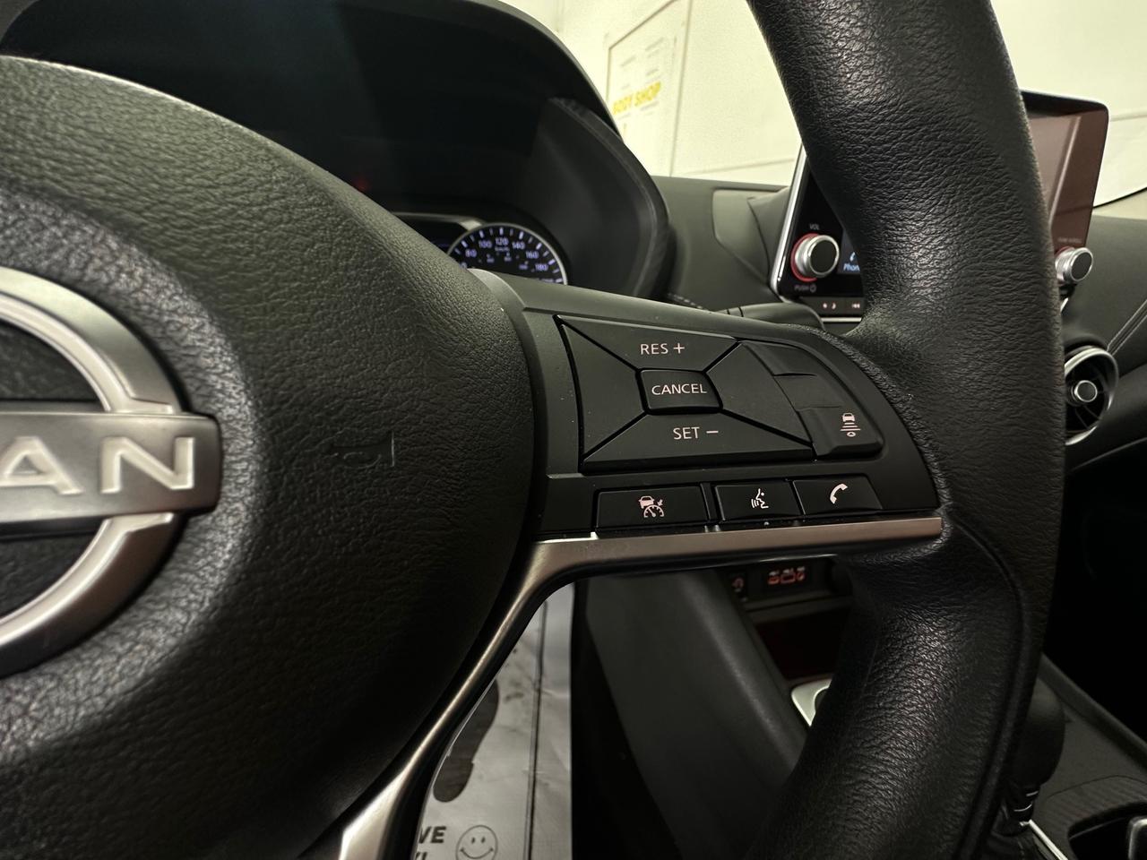 2024 Nissan Sentra SV/AUTO/SUNROOF/3600KM/OFF 1 OWNER NISSAN LEASE! Photo