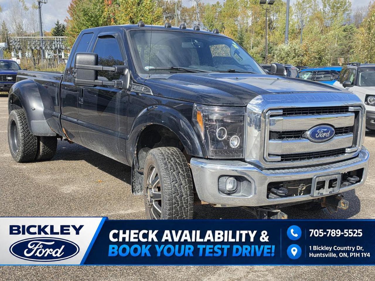 2016 Ford F-350 Super Duty DRW Lariat Photo