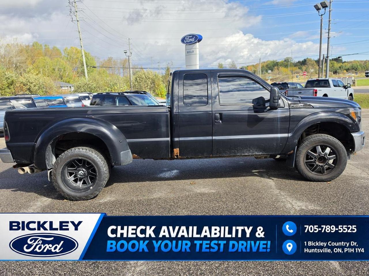 2016 Ford F-350 Super Duty DRW Lariat Photo