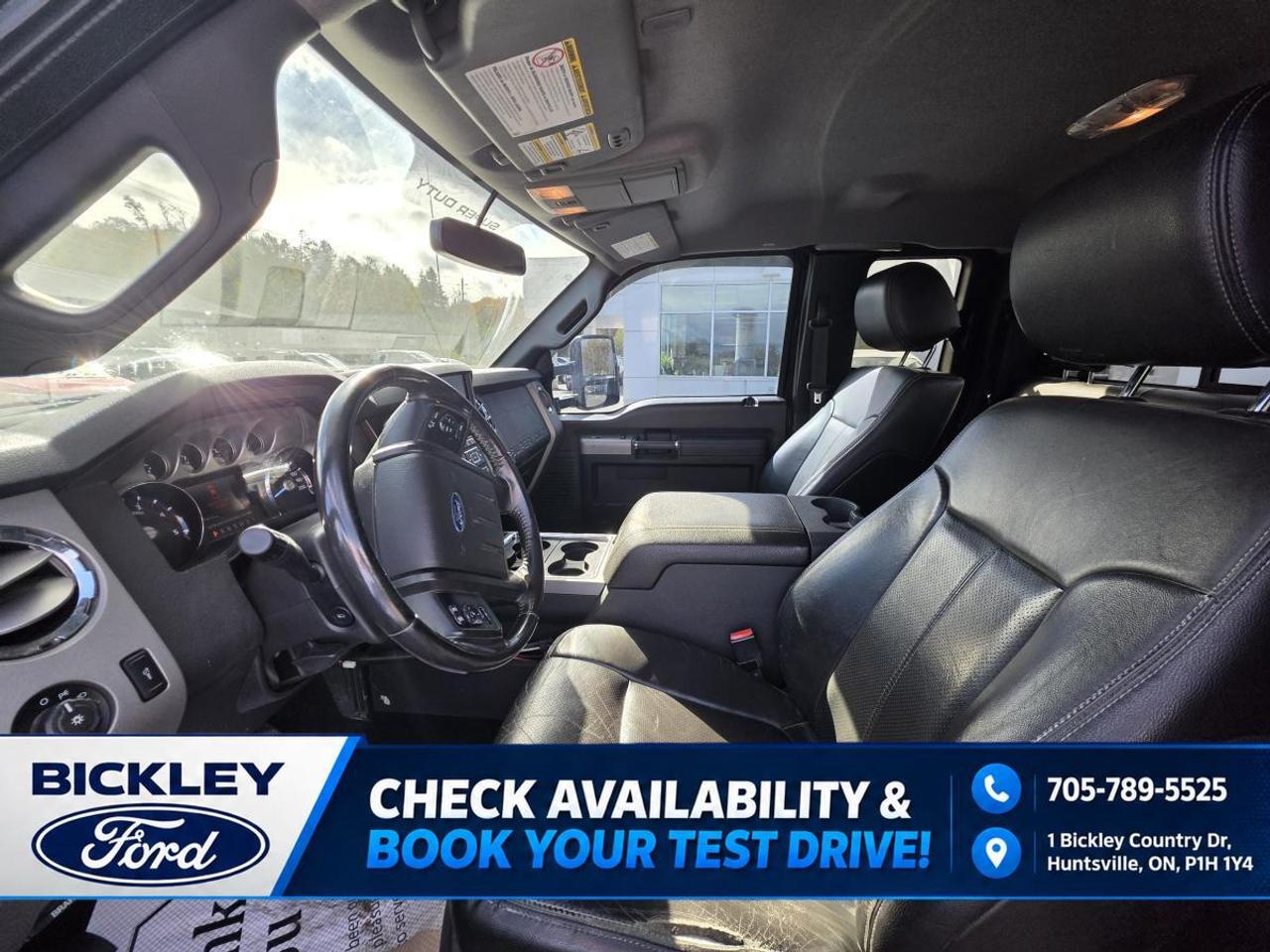 2016 Ford F-350 Super Duty DRW Lariat Photo