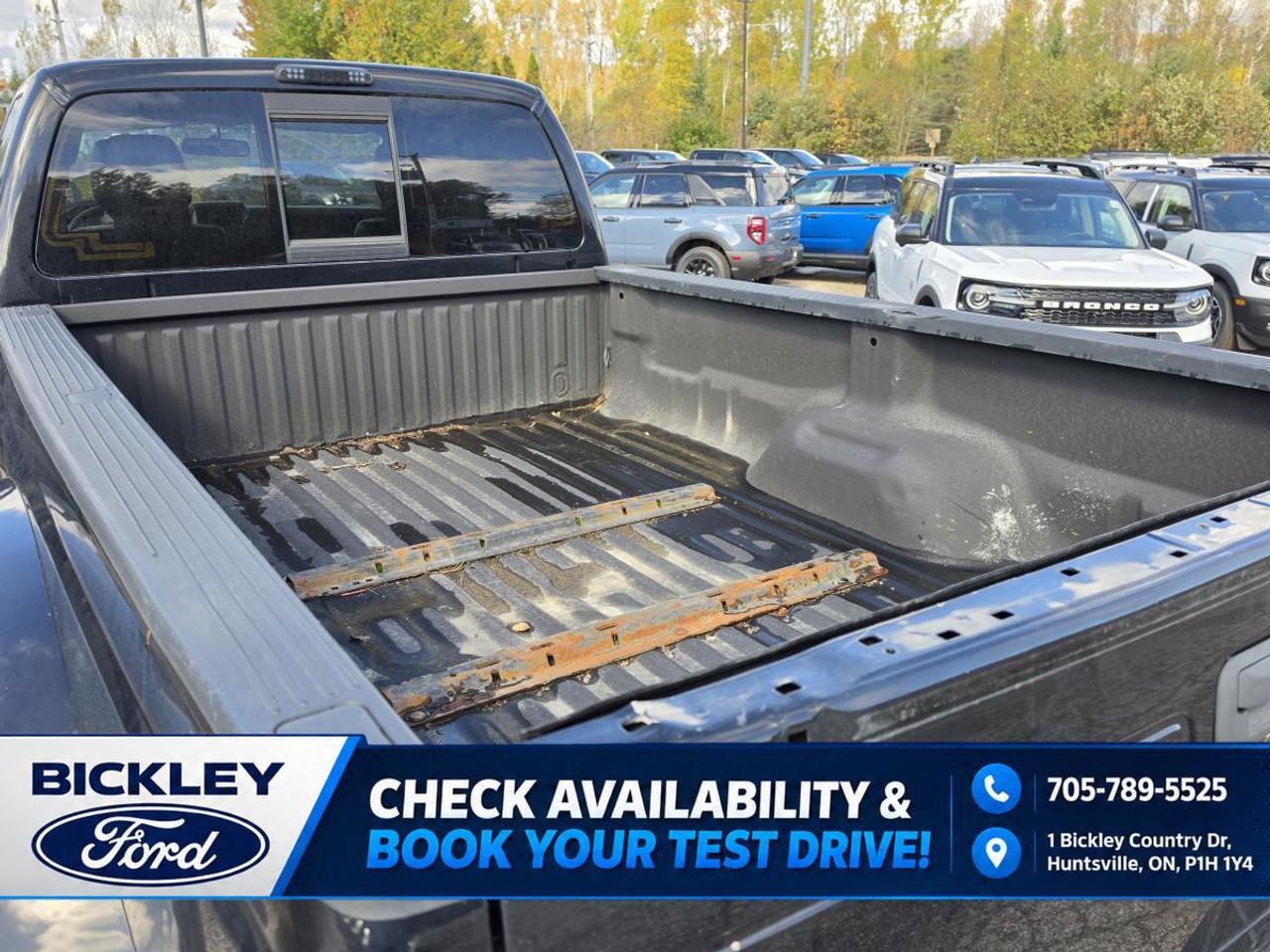 2016 Ford F-350 Super Duty DRW Lariat Photo