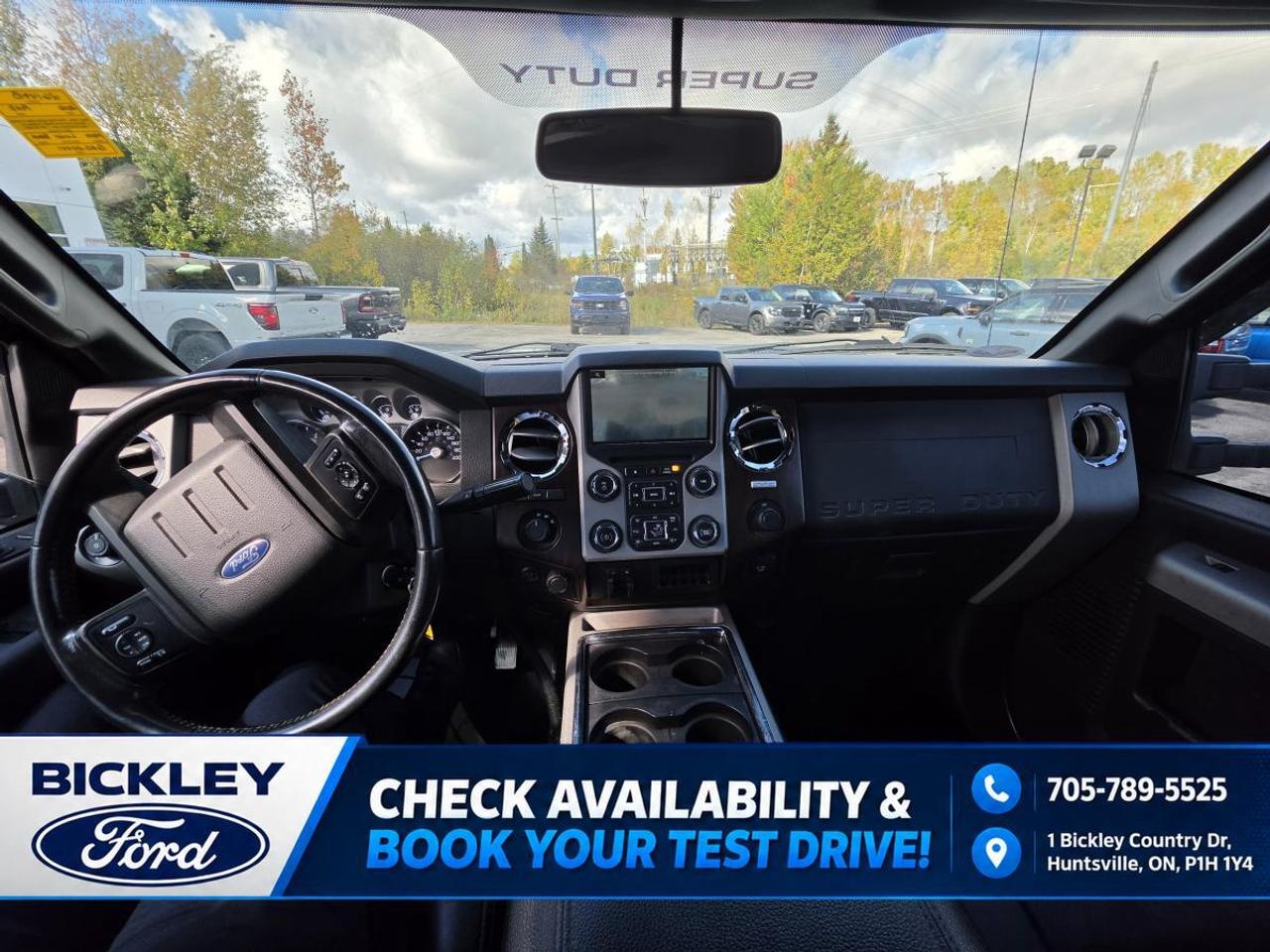 2016 Ford F-350 Super Duty DRW Lariat Photo