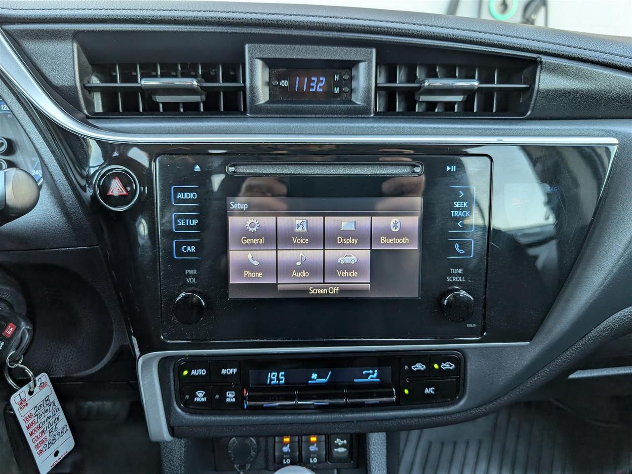 2018 Toyota Corolla LE - HTD SEATS - REV CAM  - TECH FEATS Photo
