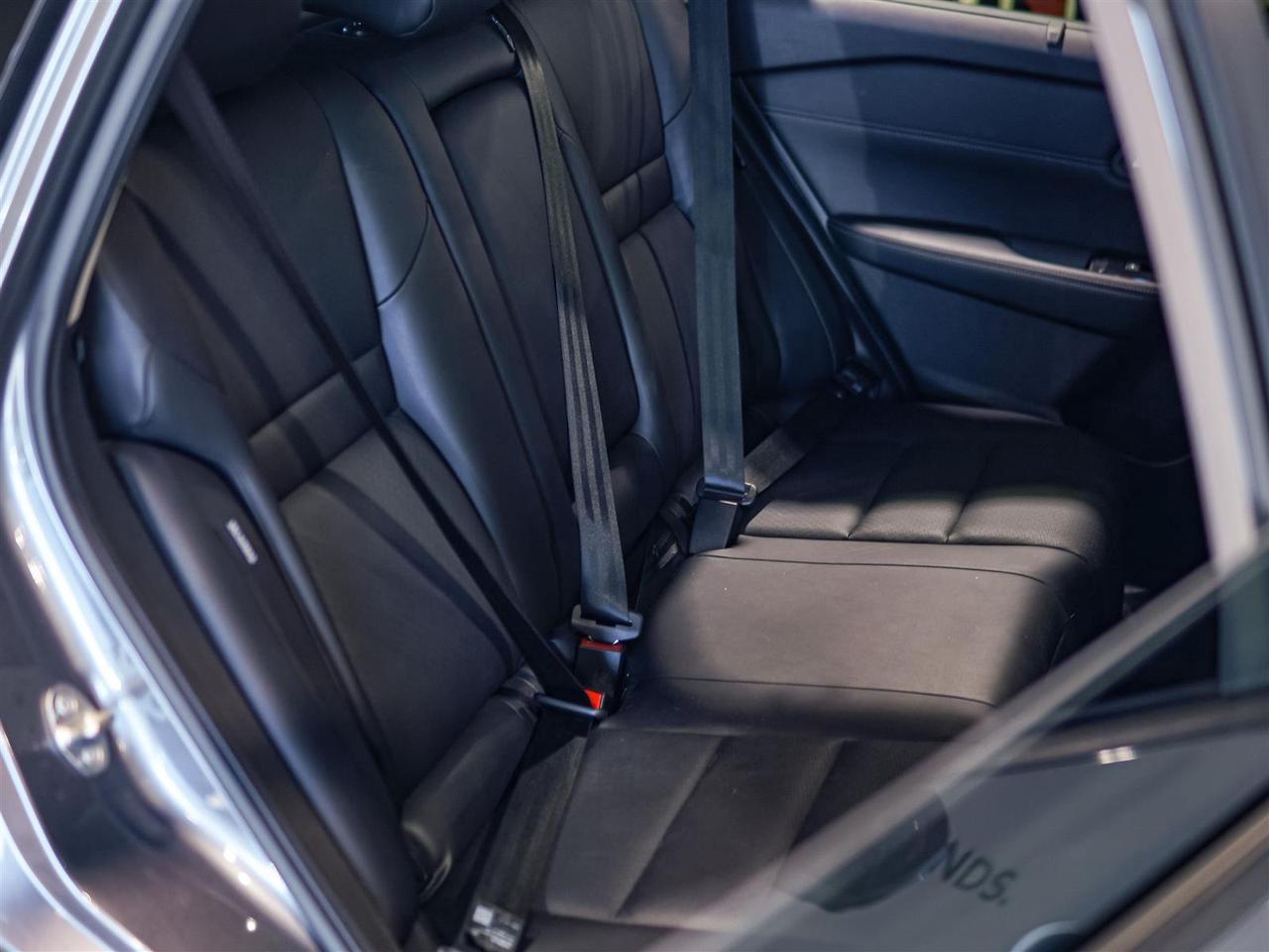 2024 Nissan Rogue SV PREMIUM AWD | LEATHER | 19 INCH RIMS | HTD REAR SEATS Photo