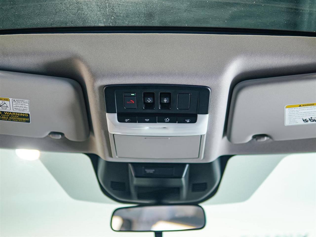 2024 Nissan Rogue SV PREMIUM AWD | LEATHER | 19 INCH RIMS | HTD REAR SEATS Photo