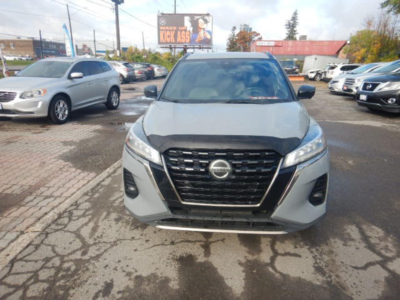 2021 Nissan Kicks SR Photo